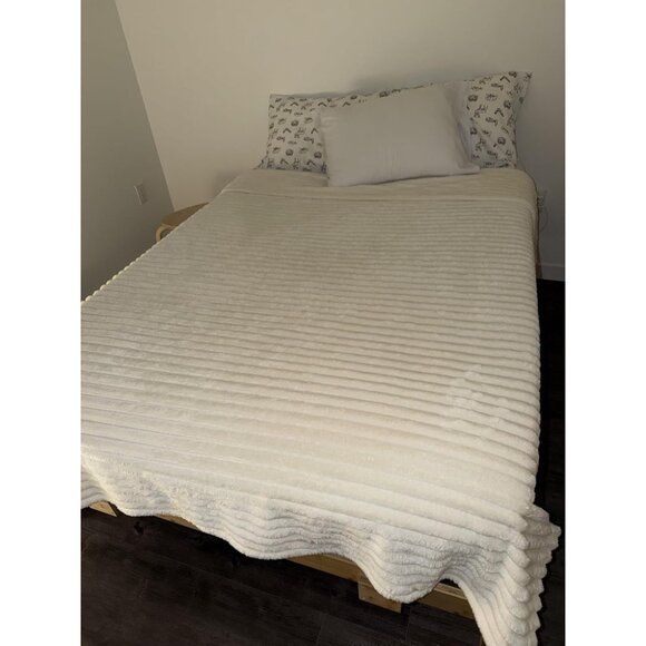 🆕Women Off White 120" x 120"Bedsure Gentle Soft Throw Cute Large Throws Blanket - Picture 2 of 11